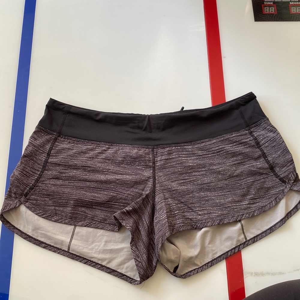 Lululemon speed up low rise lined shorts